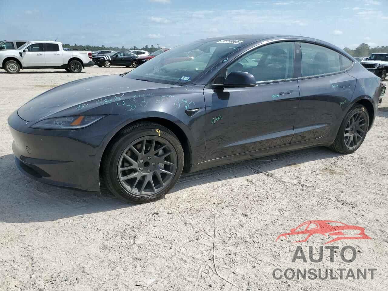 TESLA MODEL 3 2024 - 5YJ3E1EA8RF825594