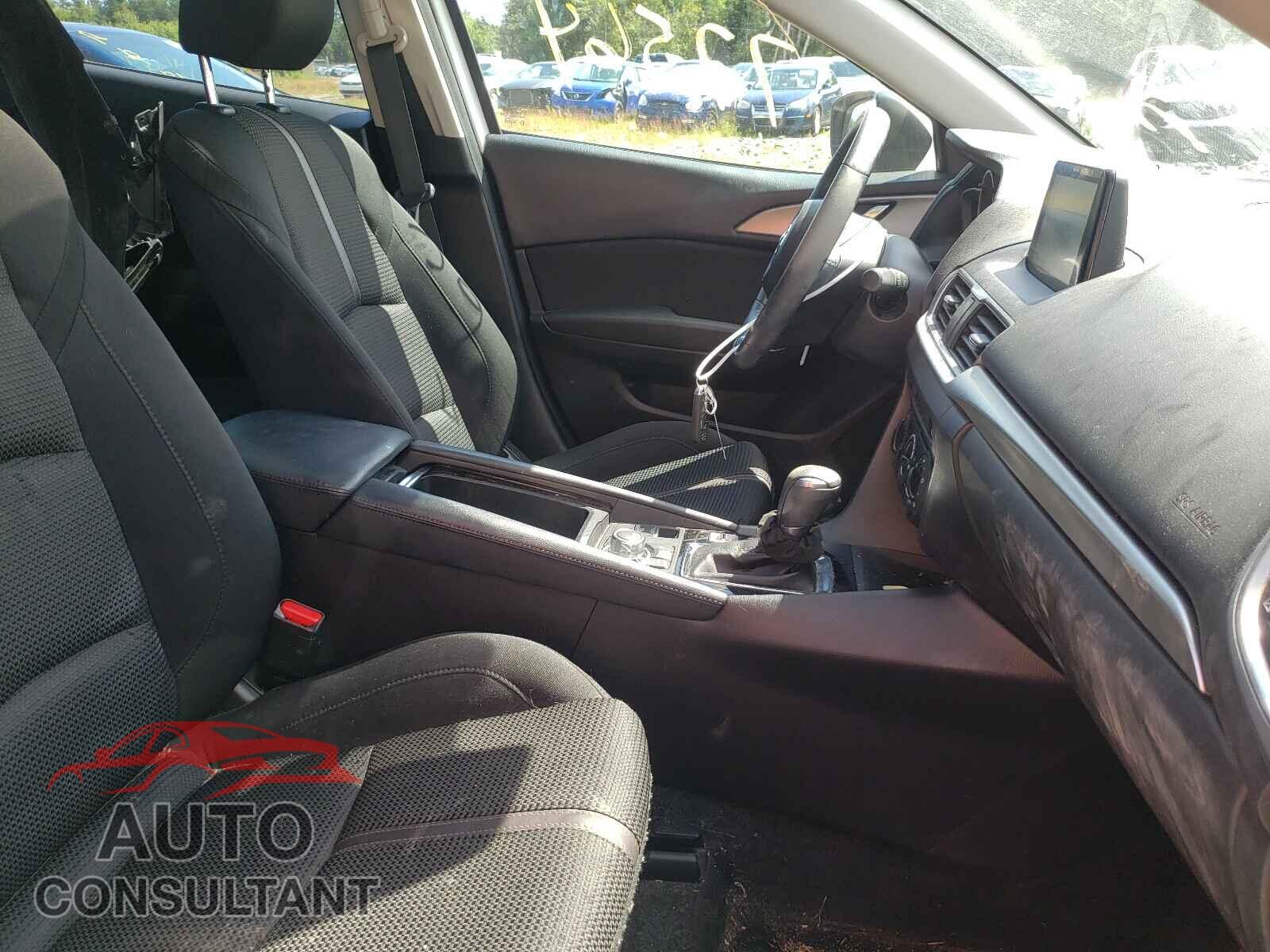 MAZDA 3 2017 - 3MZBN1V76HM124057