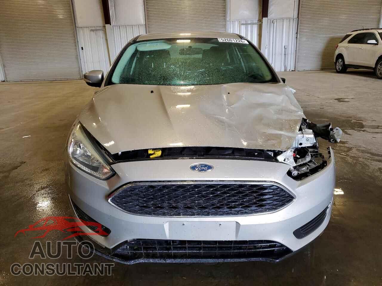FORD FOCUS 2015 - 1FADP3FE8FL357733