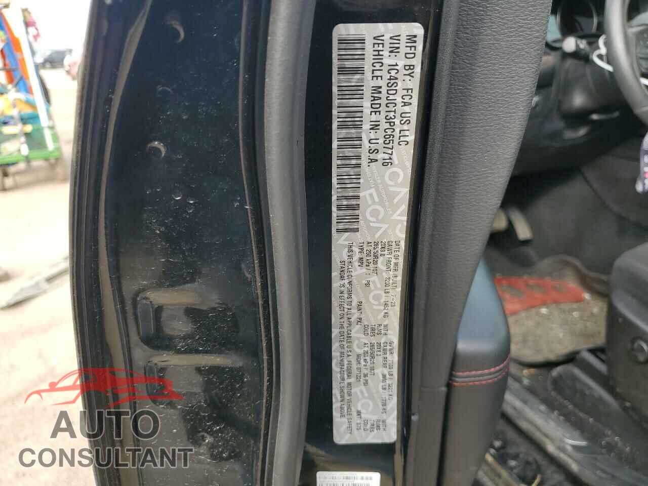 DODGE DURANGO 2023 - 1C4SDJCT3PC657716