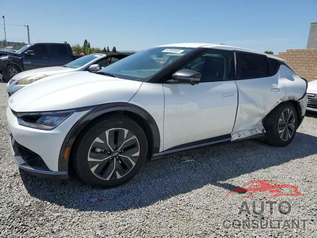 KIA EV6 LIGHT 2023 - KNDC34LA7P5105499