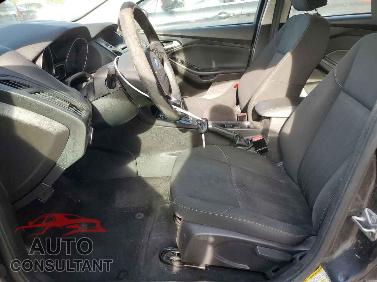 FORD FOCUS 2016 - 1FADP3F21GL335905