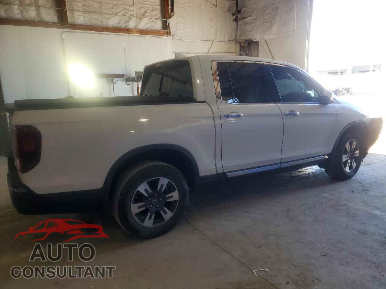 HONDA RIDGELINE 2018 - 5FPYK3F77JB017939
