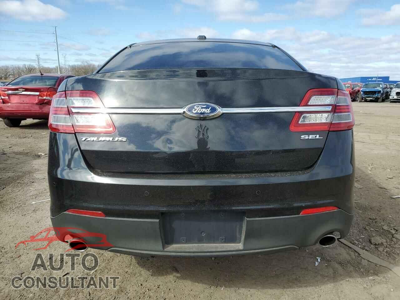 FORD TAURUS 2015 - 1FAHP2E8XFG181042