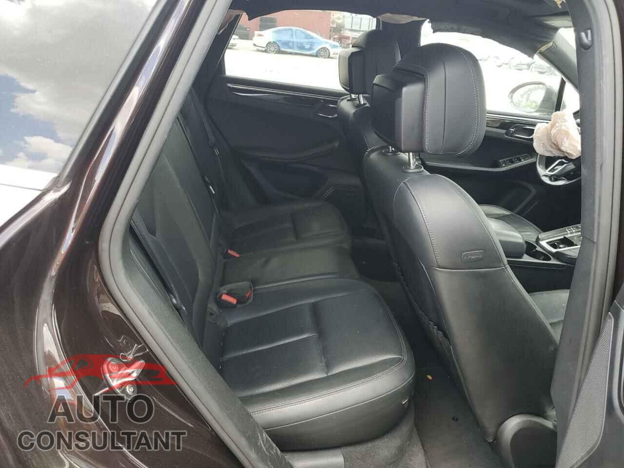 PORSCHE MACAN 2017 - WP1AB2A50HLB14917