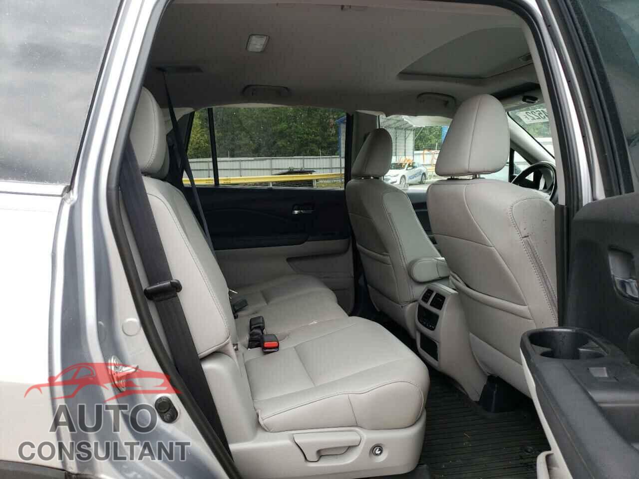 HONDA PILOT 2019 - 5FNYF6H57KB100539