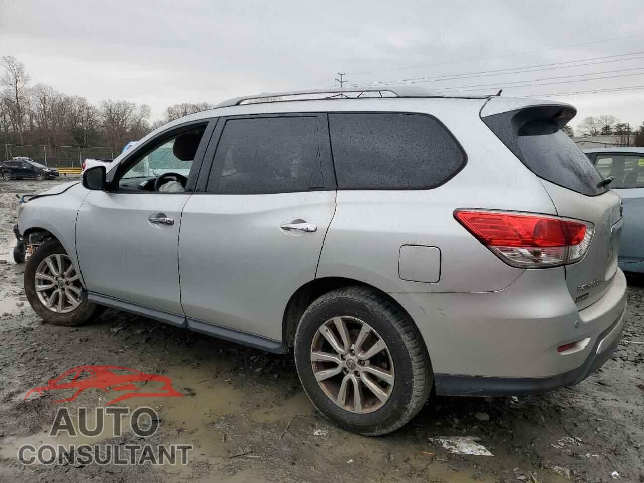 NISSAN PATHFINDER 2013 - 5N1AR2MM5DC677404