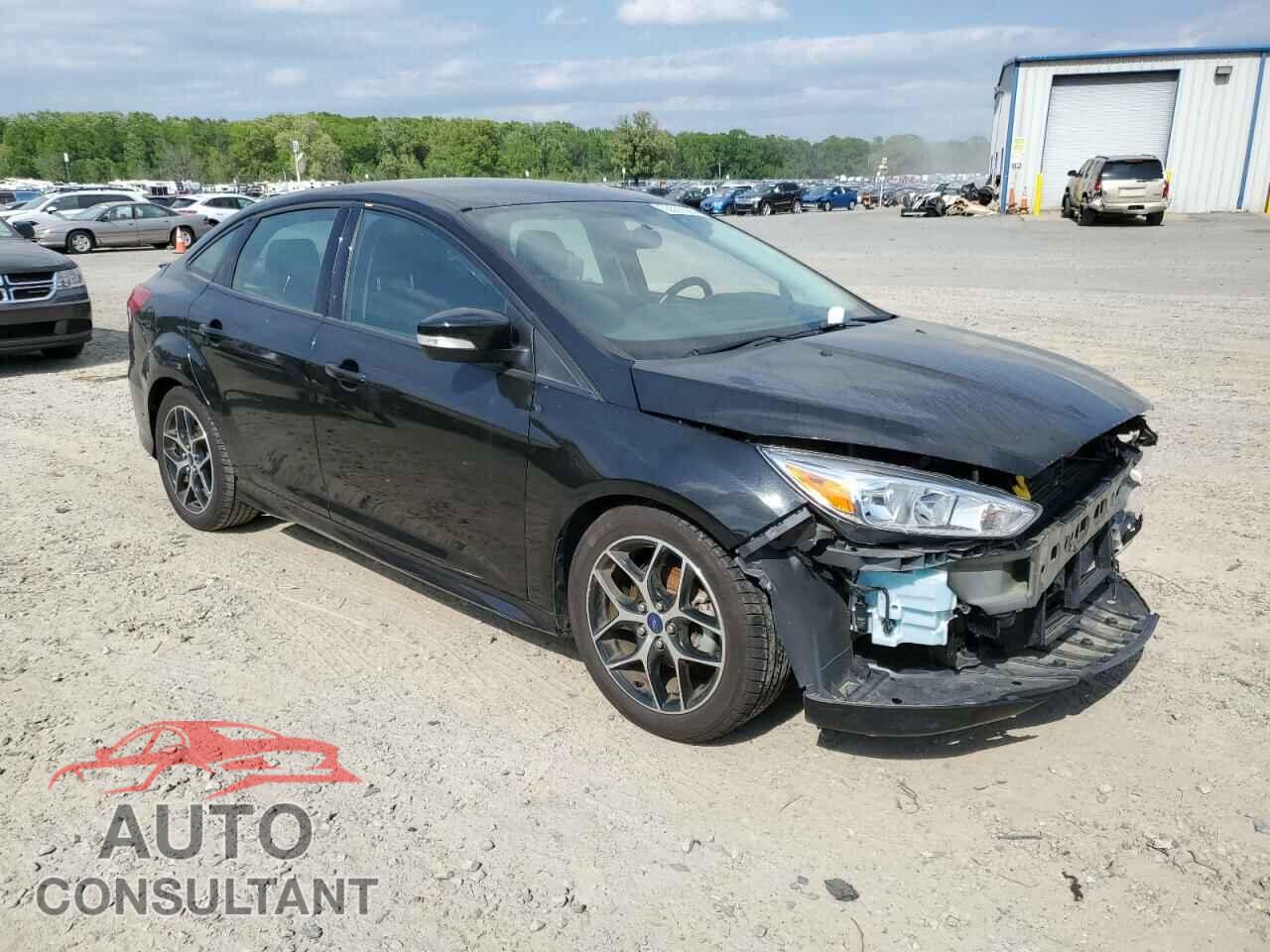 FORD FOCUS 2015 - 1FADP3F28FL381925