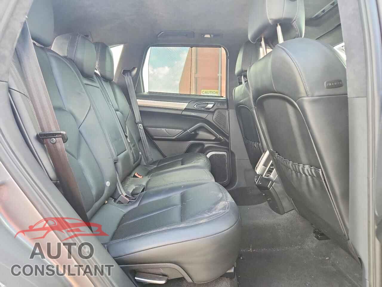 PORSCHE CAYENNE 2011 - WP1AC2A21BLA82036