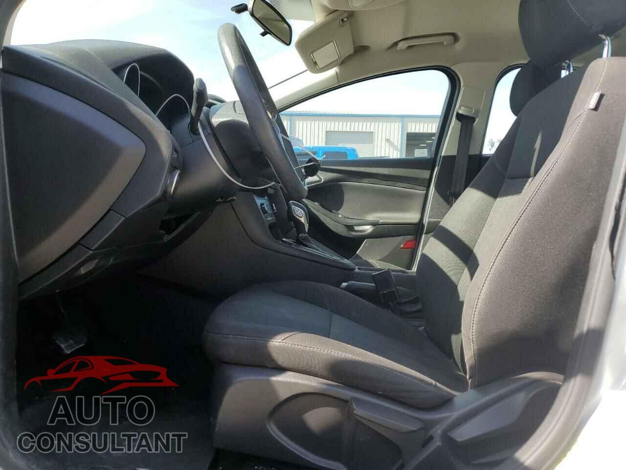 FORD FOCUS 2017 - 1FADP3F22HL312683