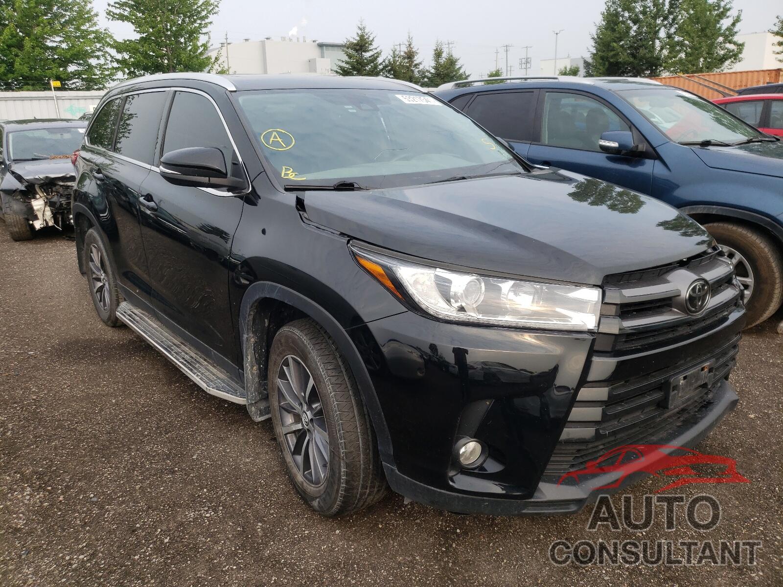TOYOTA HIGHLANDER 2019 - 5TDJZRFH0KS565408