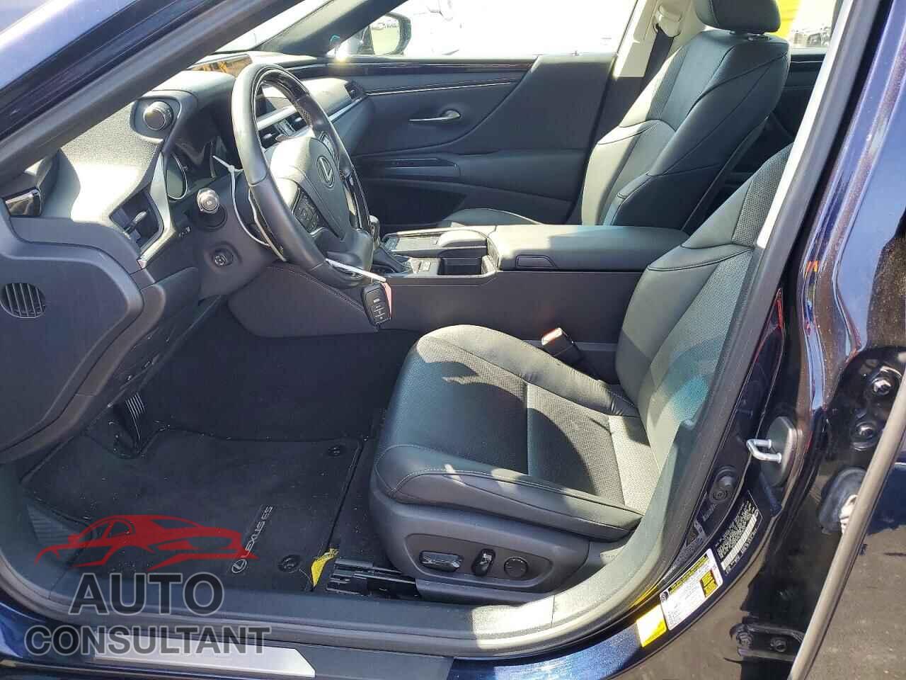 LEXUS ES300 2020 - 58AD21B14LU010250