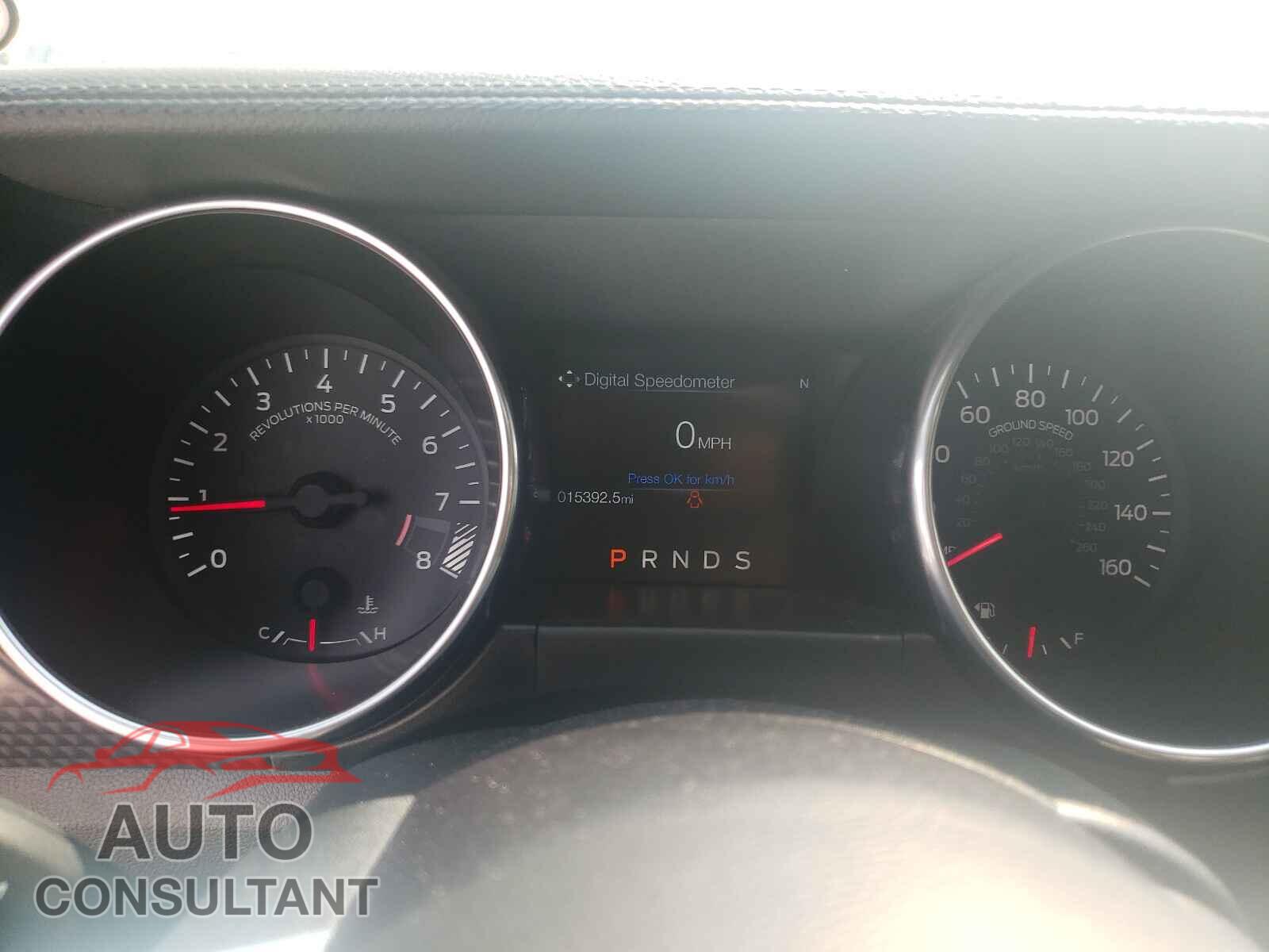 FORD MUSTANG 2020 - 1FA6P8CF3L5123163