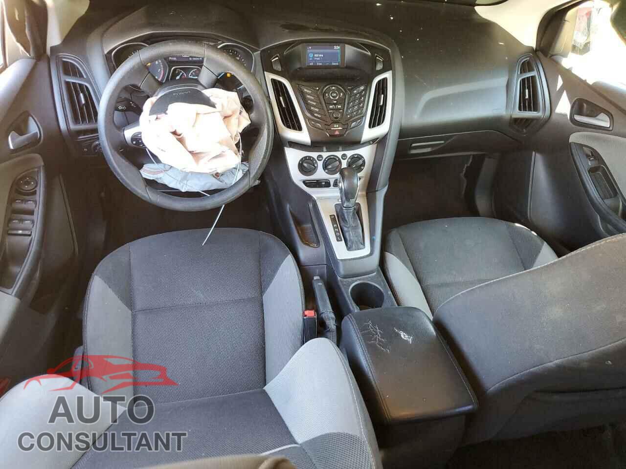 FORD FOCUS 2014 - 1FADP3K20EL273092