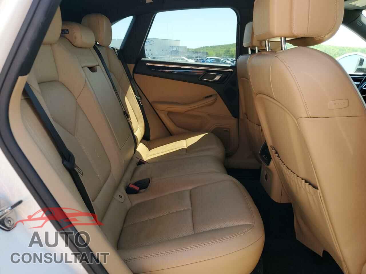 PORSCHE MACAN 2017 - WP1AA2A58HLB07572