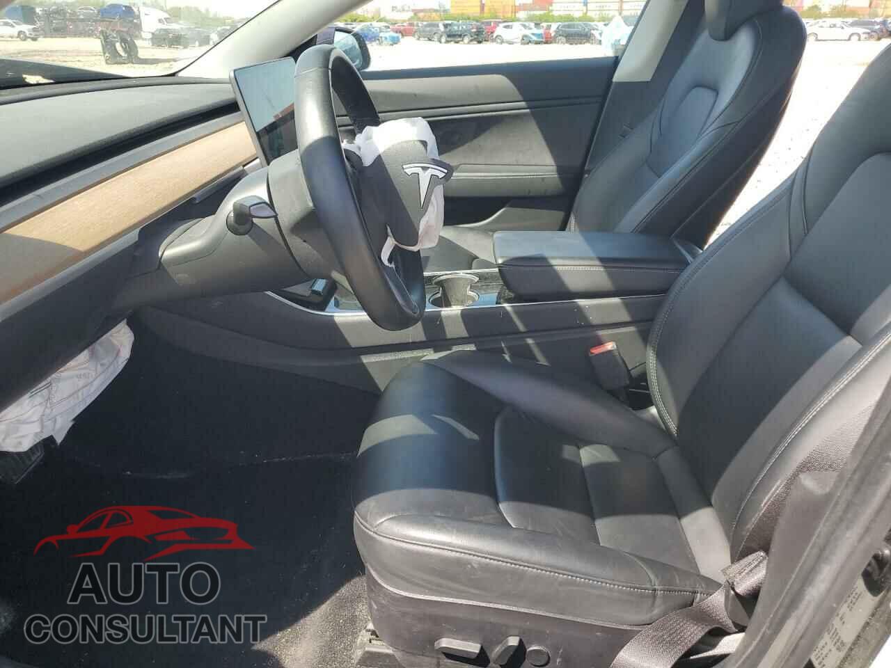 TESLA MODEL 3 2019 - 5YJ3E1EA3KF398251