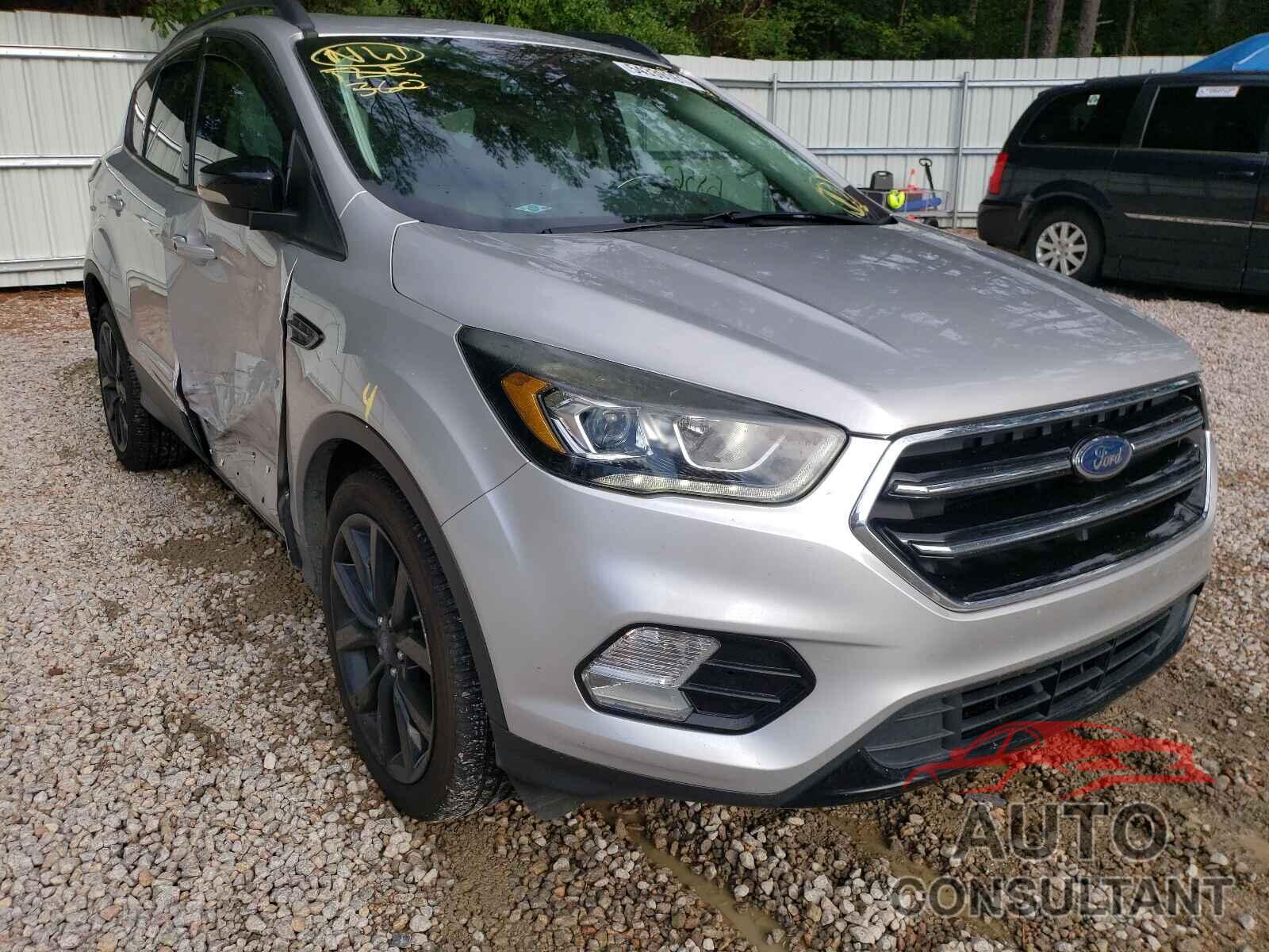 FORD ESCAPE 2017 - 1FMCU0JD3HUA45467
