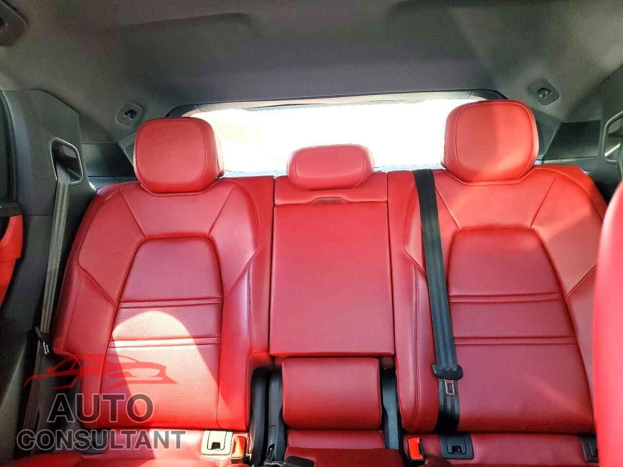 PORSCHE CAYENNE 2021 - WP1BA2AY5MDA43364