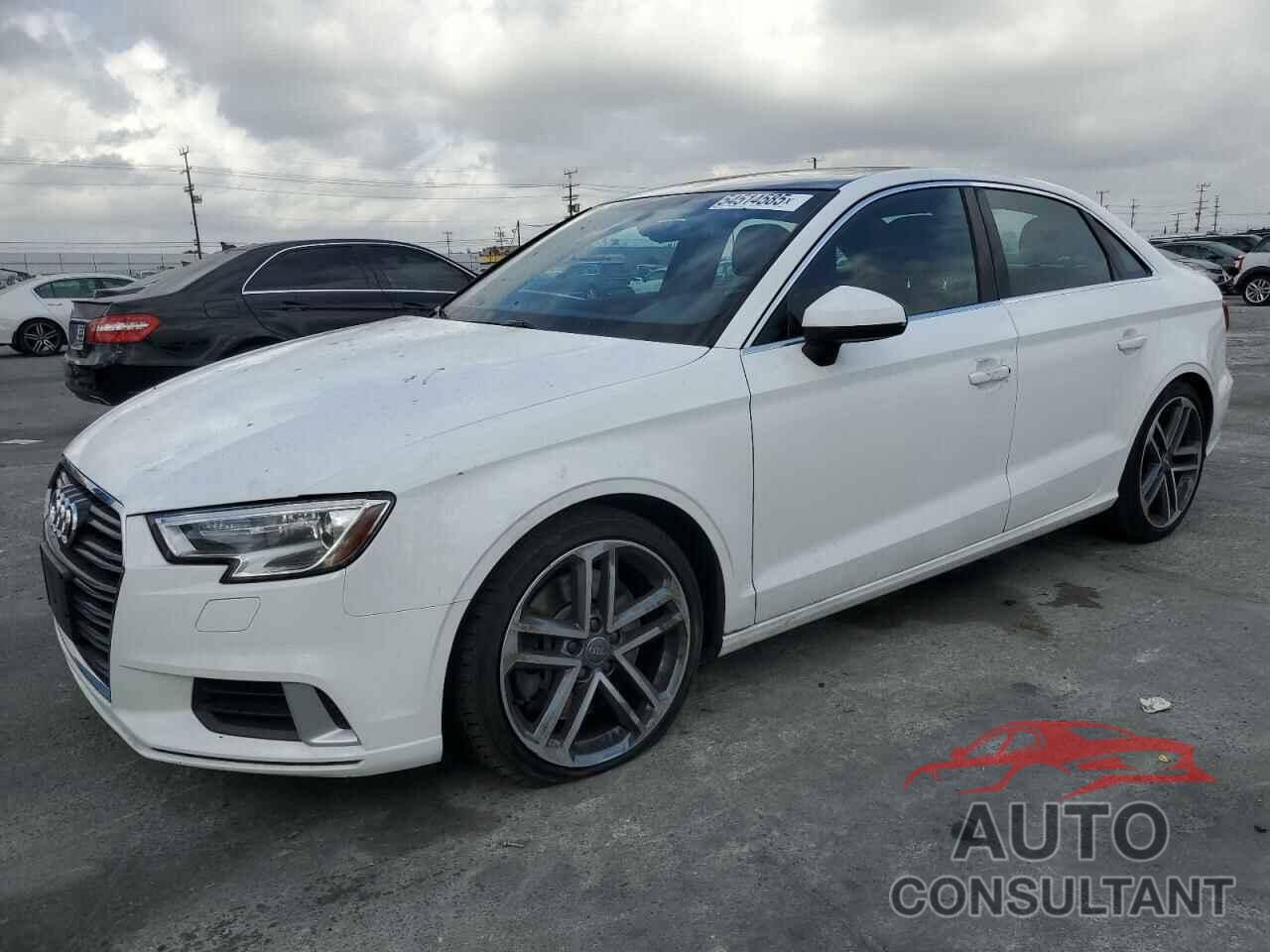 AUDI A3 2019 - WAUBEGFF3KA122893