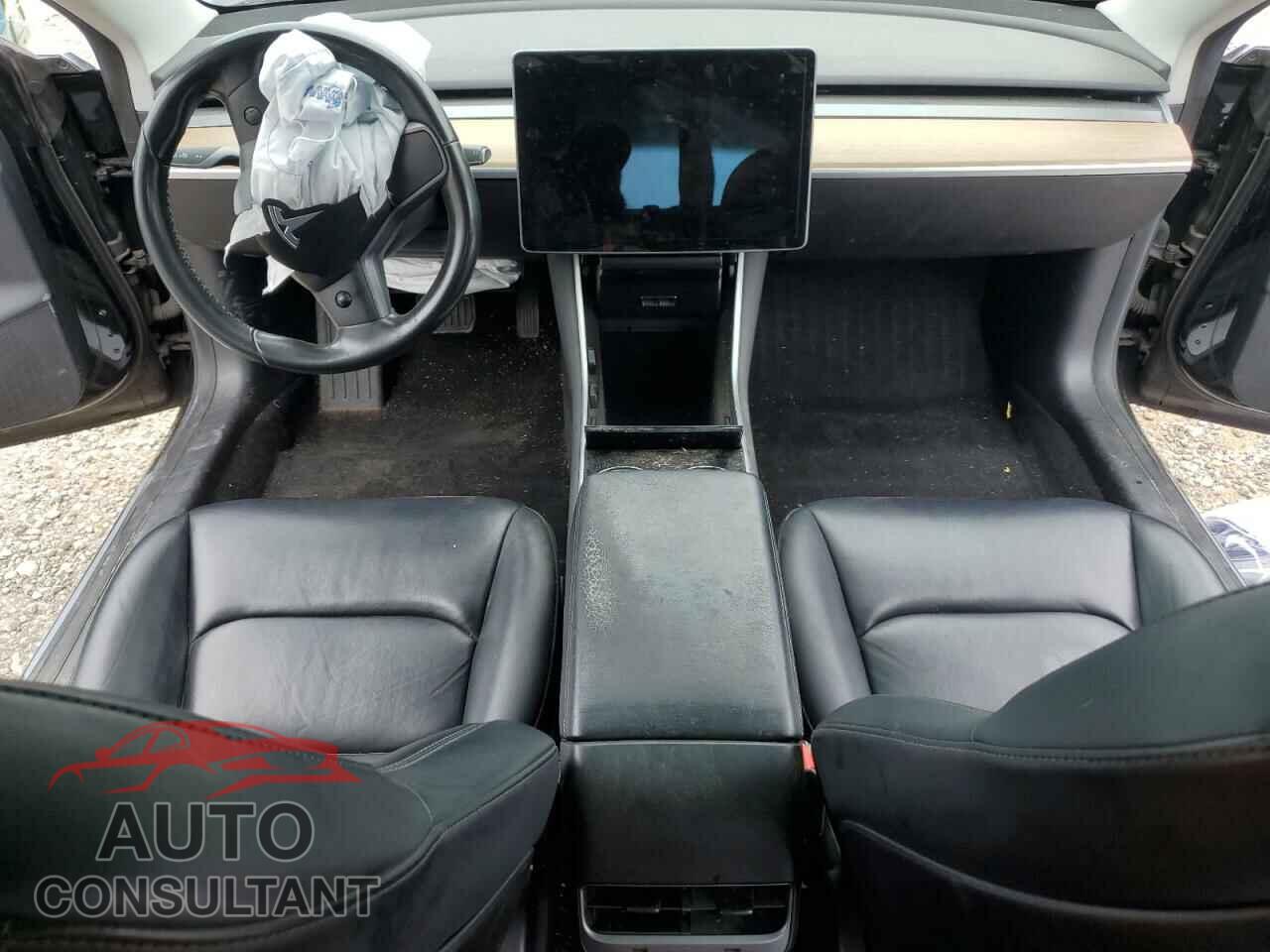 TESLA MODEL 3 2019 - 5YJ3E1EA6KF310938