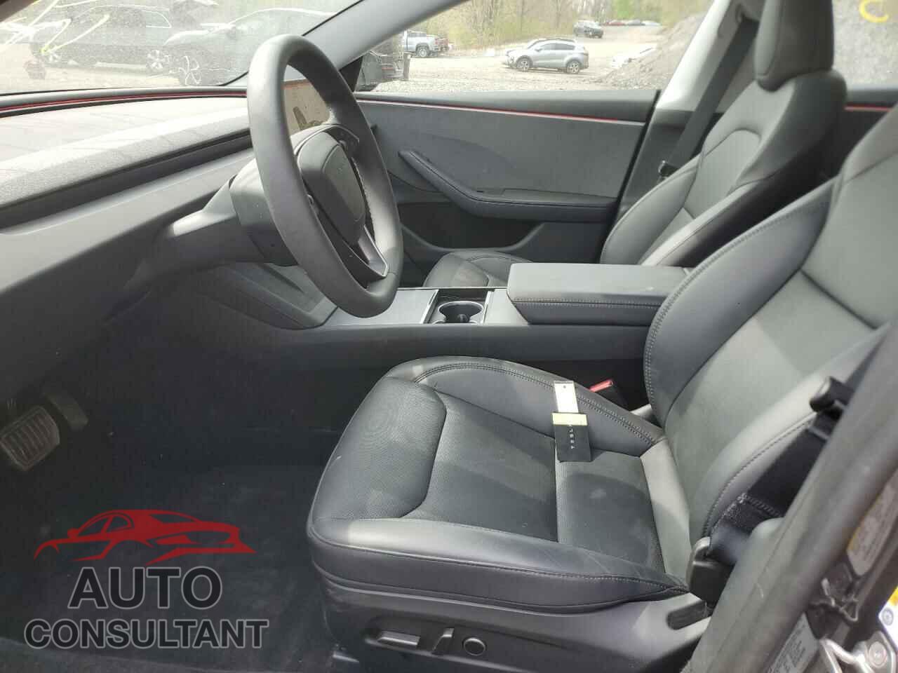 TESLA MODEL 3 2024 - 5YJ3E1EA5RF771297