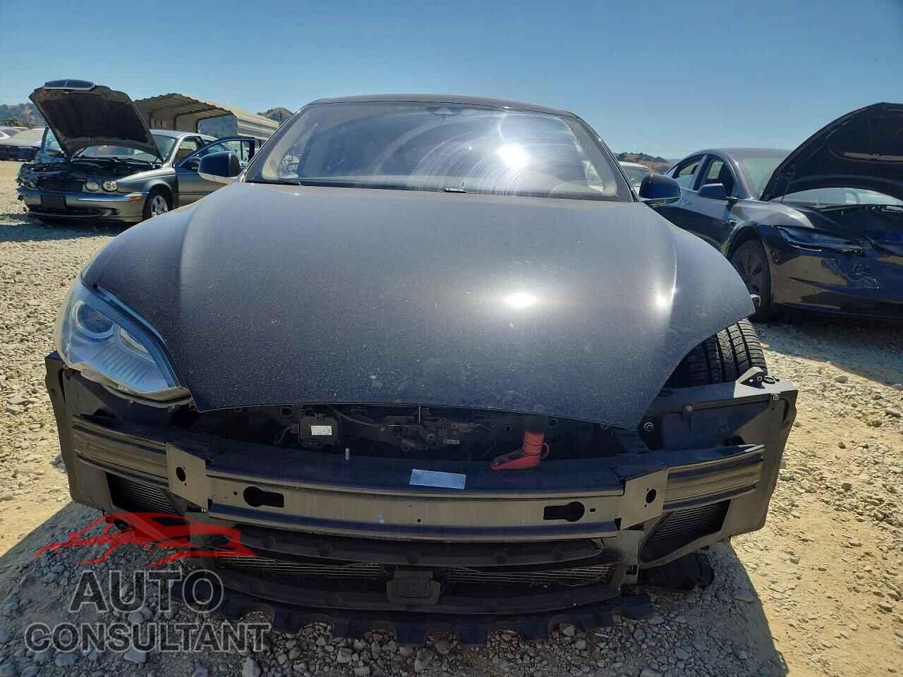 TESLA MODEL S 2015 - 5YJSA1S23FF082729