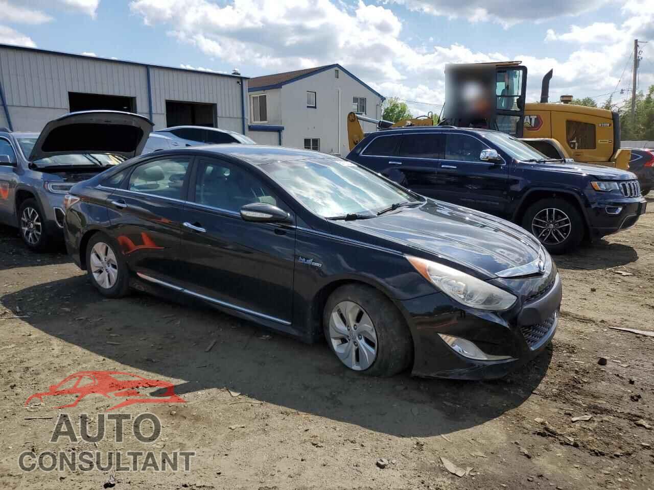 HYUNDAI SONATA 2013 - KMHEC4A45DA084446