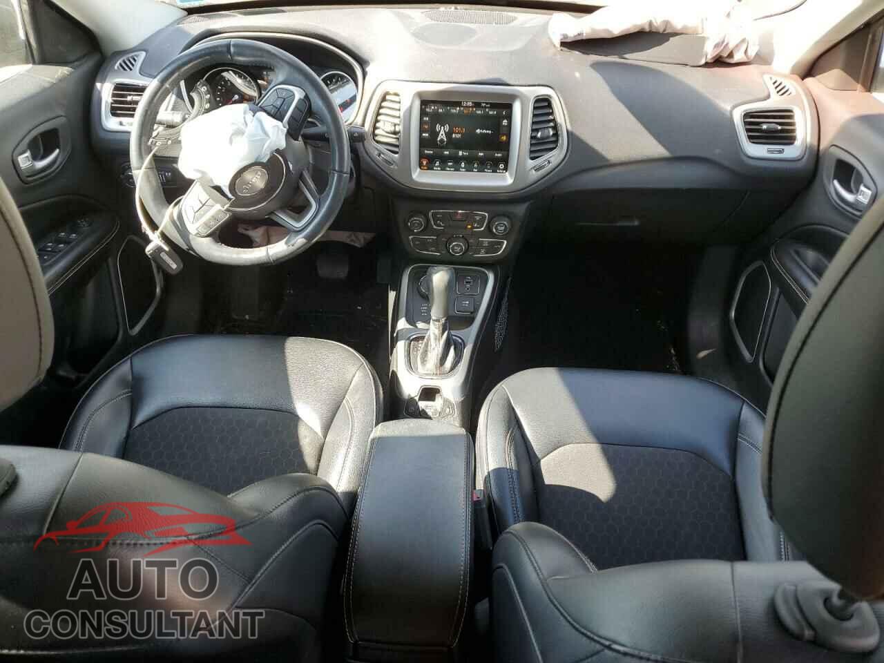 JEEP COMPASS 2018 - 3C4NJDBB2JT103627