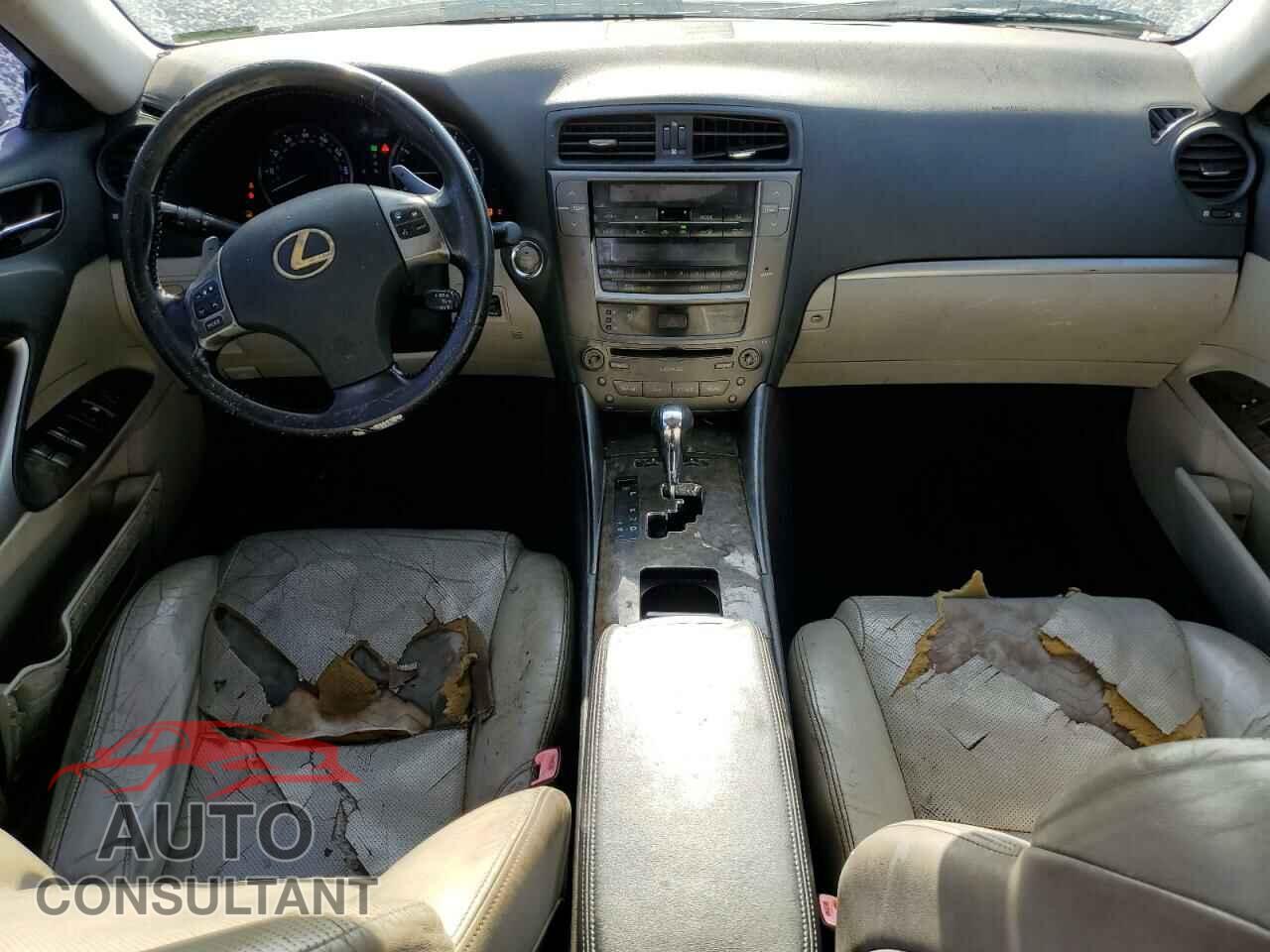 LEXUS IS 2011 - JTHBF5C24B5138890