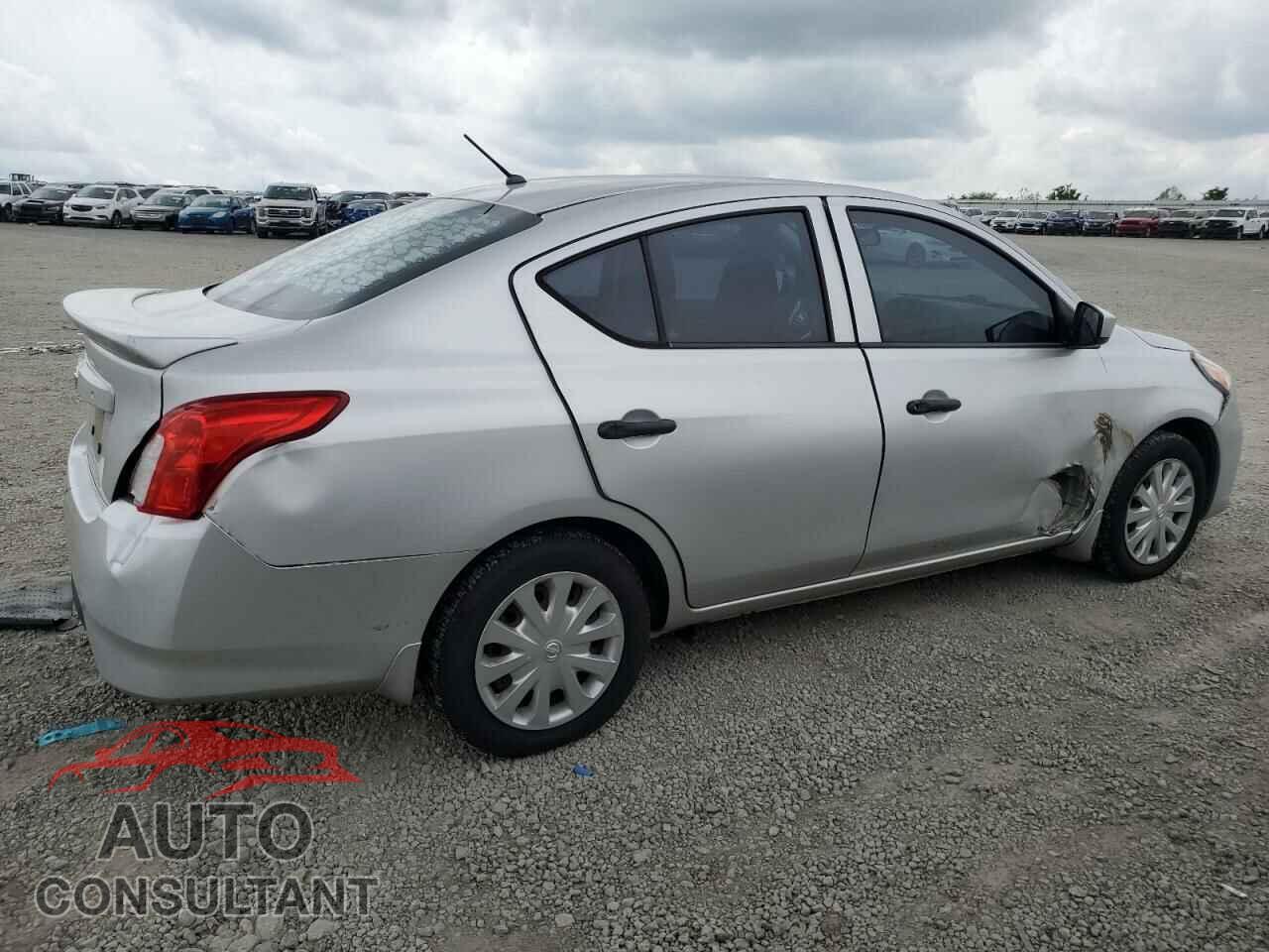 NISSAN VERSA 2017 - 3N1CN7AP3HL891664