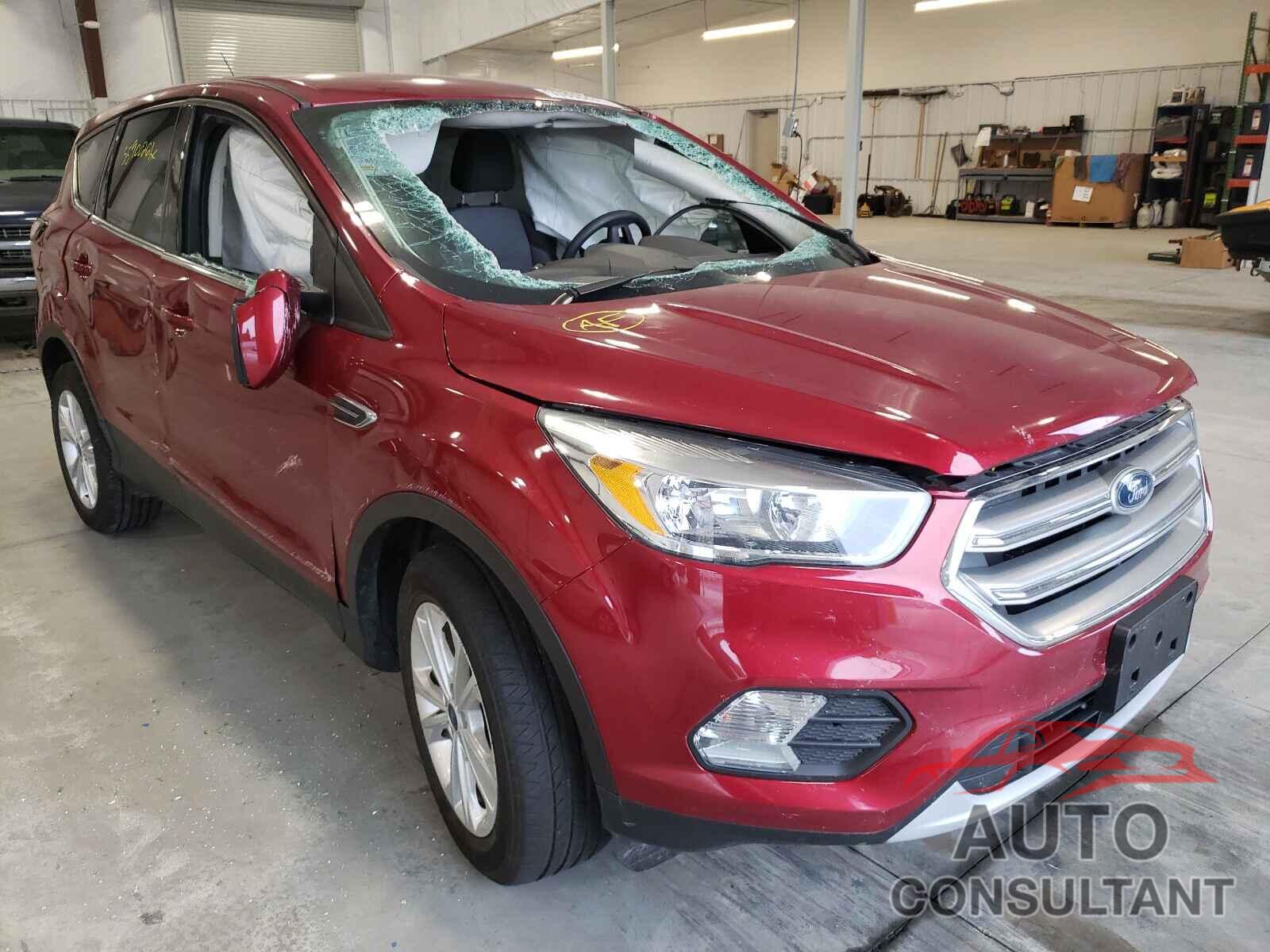 FORD ESCAPE 2017 - 1FMCU9GD4HUC38643