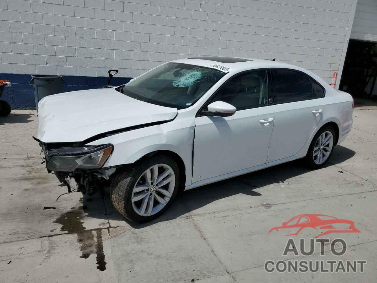 VOLKSWAGEN PASSAT 2019 - 1VWLA7A31KC007064