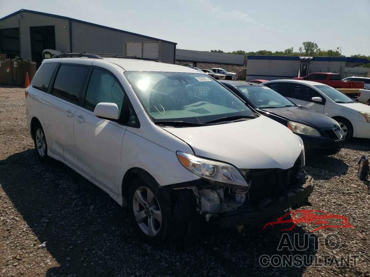 TOYOTA SIENNA 2018 - 5TDKZ3DC2JS904239