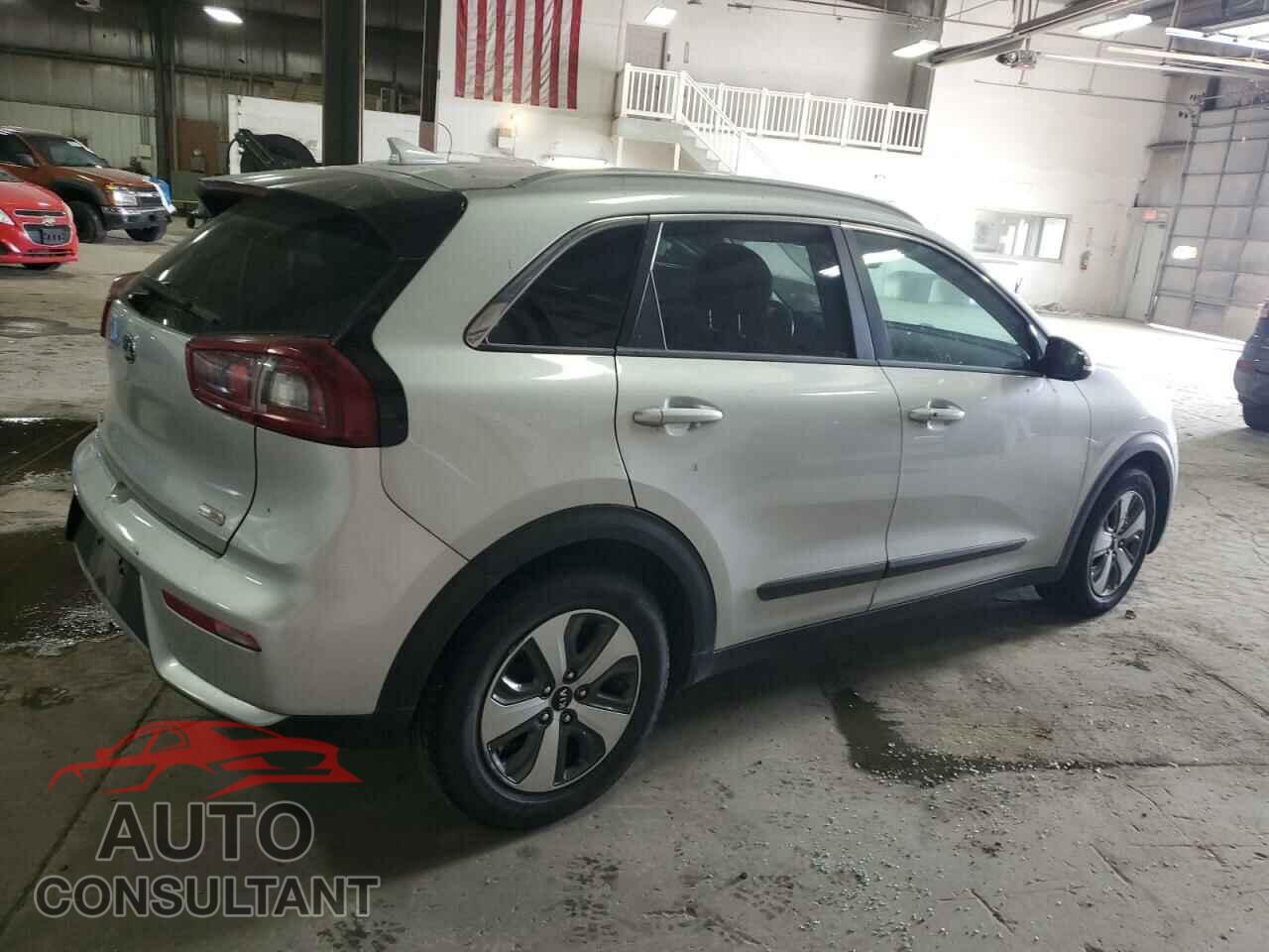 KIA NIRO 2017 - KNDCC3LC6H5102039