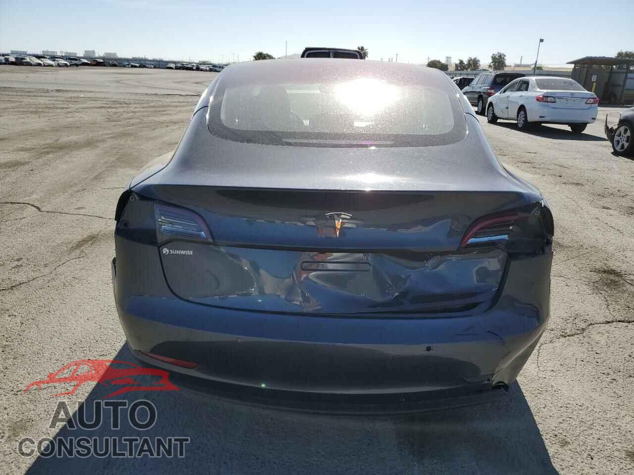 TESLA MODEL 3 2018 - 5YJ3E1EA2JF043084