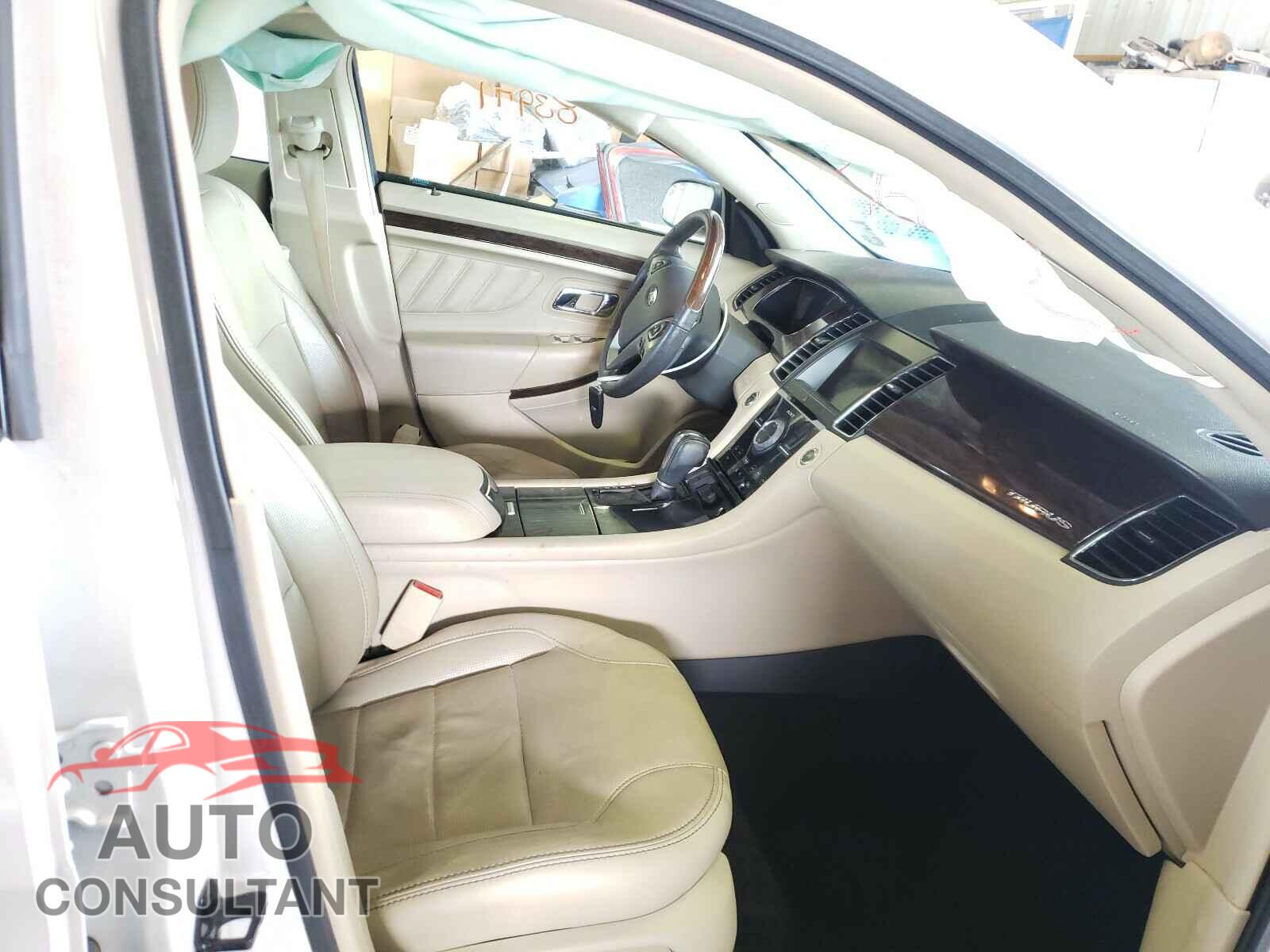 FORD TAURUS 2017 - 1FAHP2F85HG113264