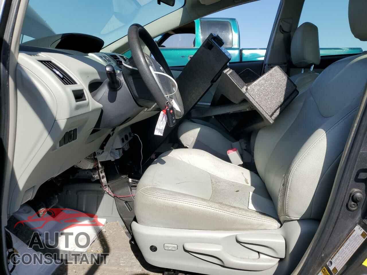 TOYOTA PRIUS 2012 - JTDZN3EUXC3183643