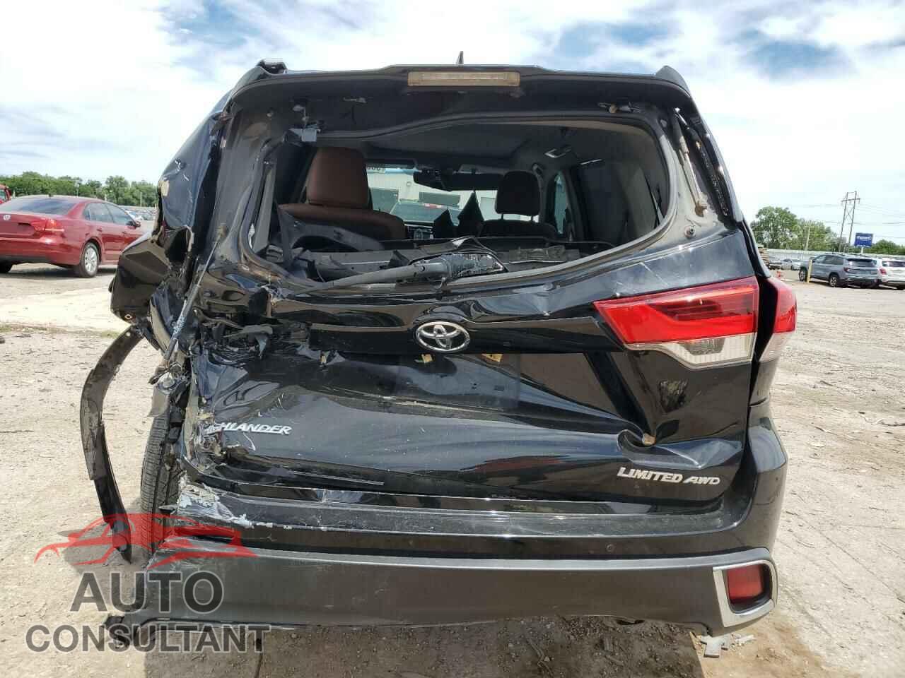 TOYOTA HIGHLANDER 2018 - 5TDDZRFH3JS894776