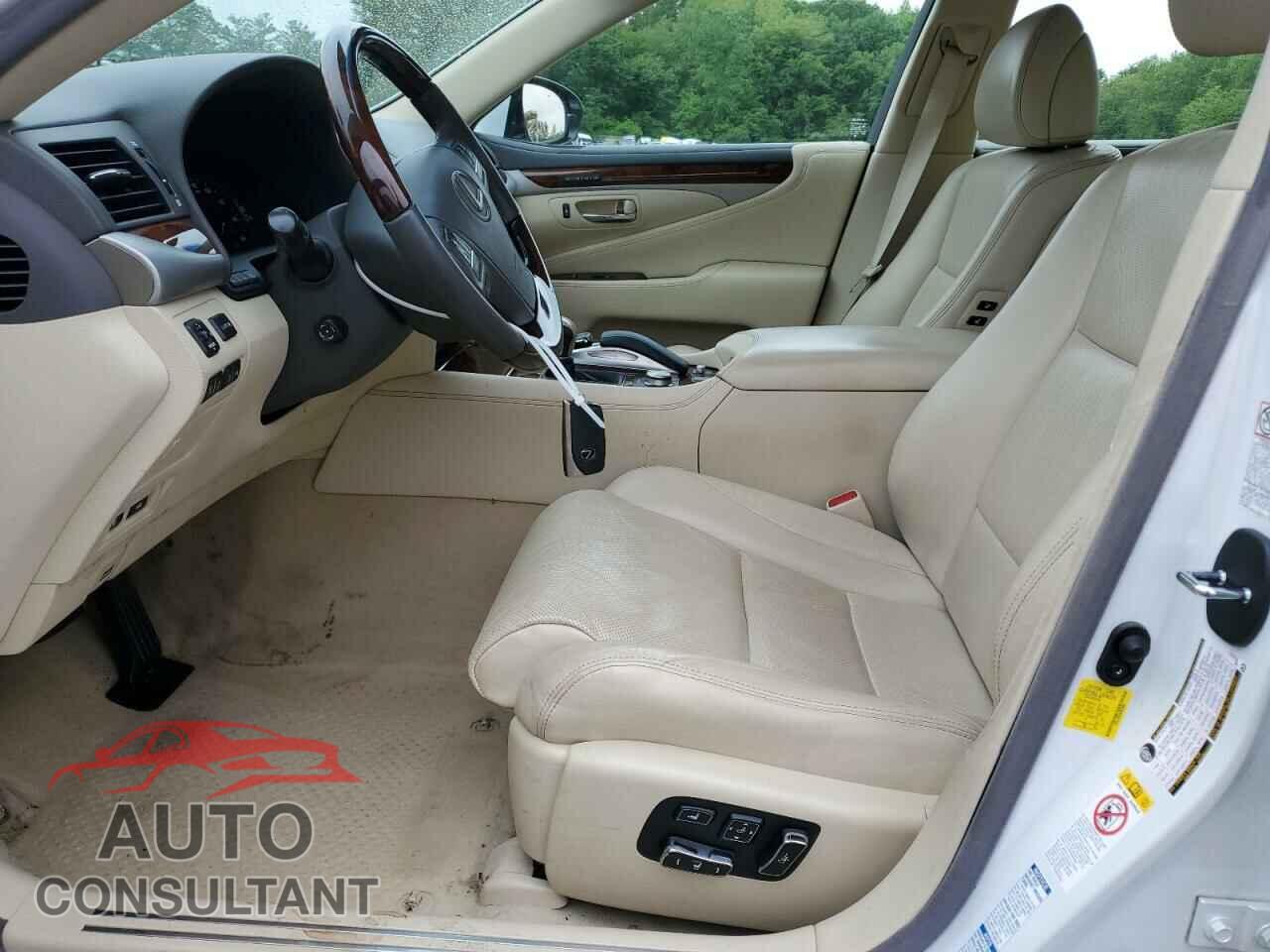 LEXUS LS460 2017 - JTHCL5EF4H5028668
