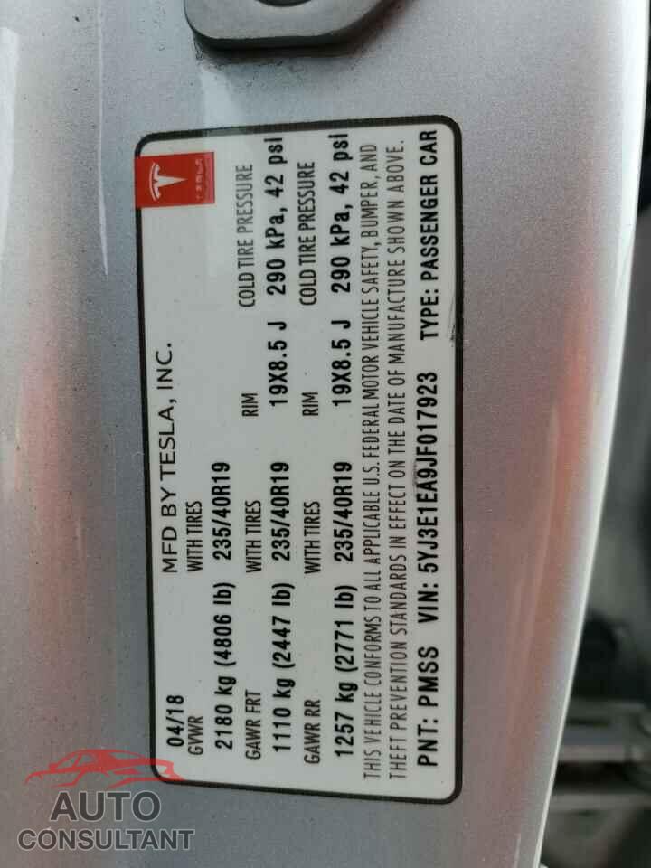 TESLA MODEL 3 2018 - 5YJ3E1EA9JF017923
