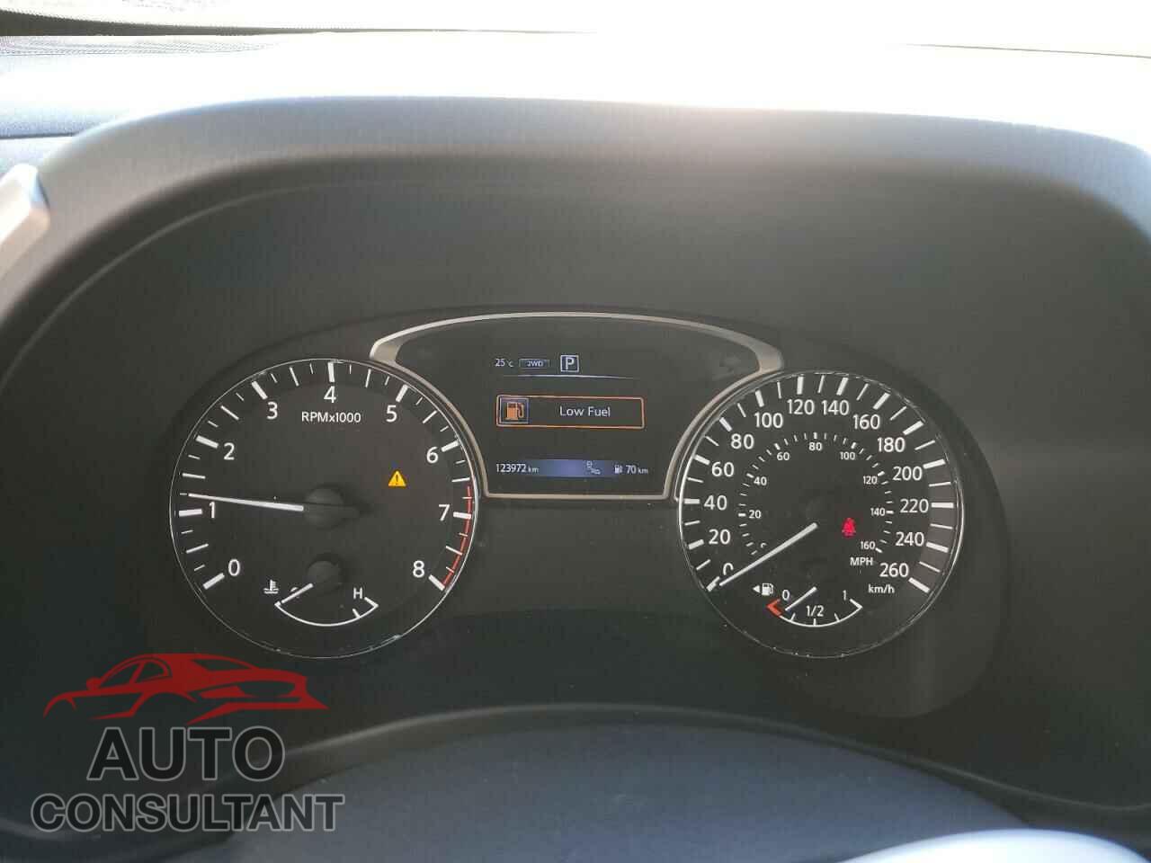 NISSAN PATHFINDER 2017 - 5N1DR2MM2HC673216