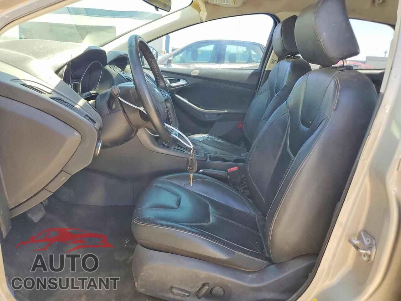 FORD FOCUS 2015 - 1FADP3F26FL314188
