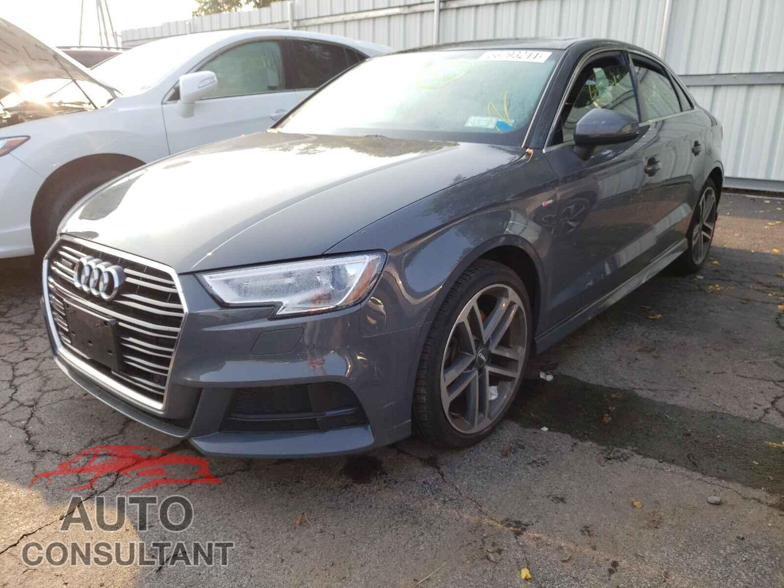AUDI A3 2018 - WAUJ8GFF1J1006366