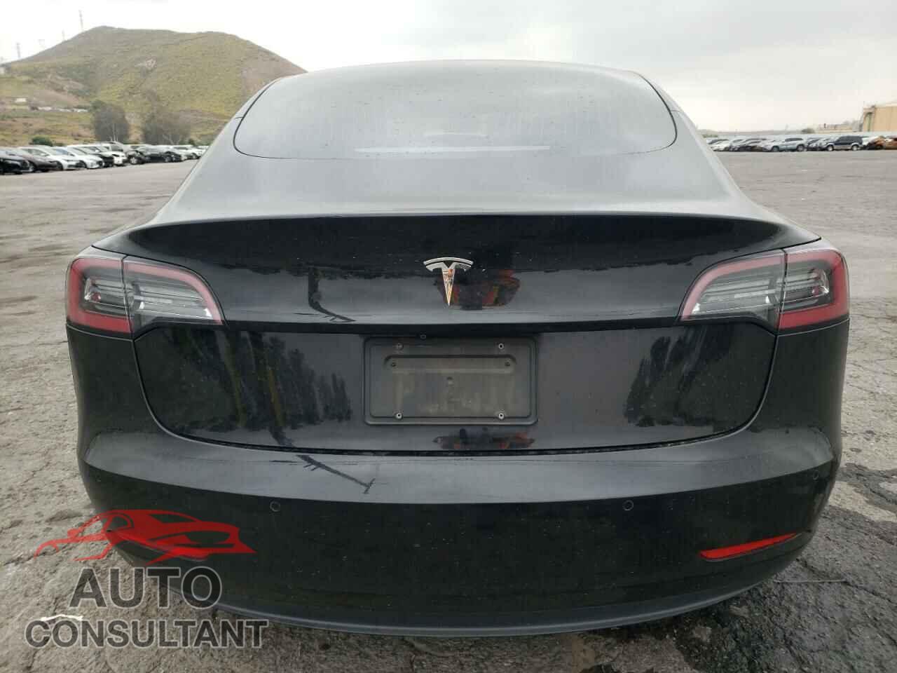 TESLA MODEL 3 2019 - 5YJ3E1EA5KF307075