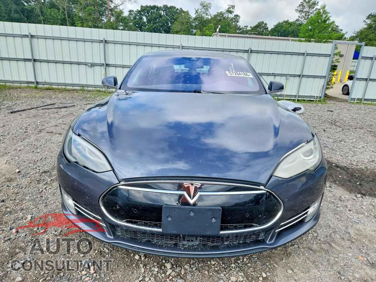 TESLA MODEL S 2015 - 5YJSA1E28FF111217