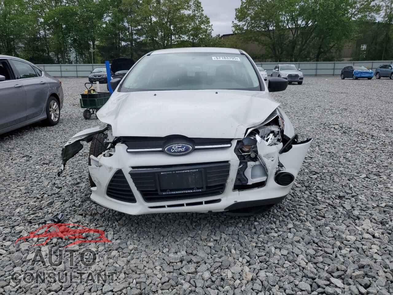 FORD FOCUS 2013 - 1FADP3E23DL179945