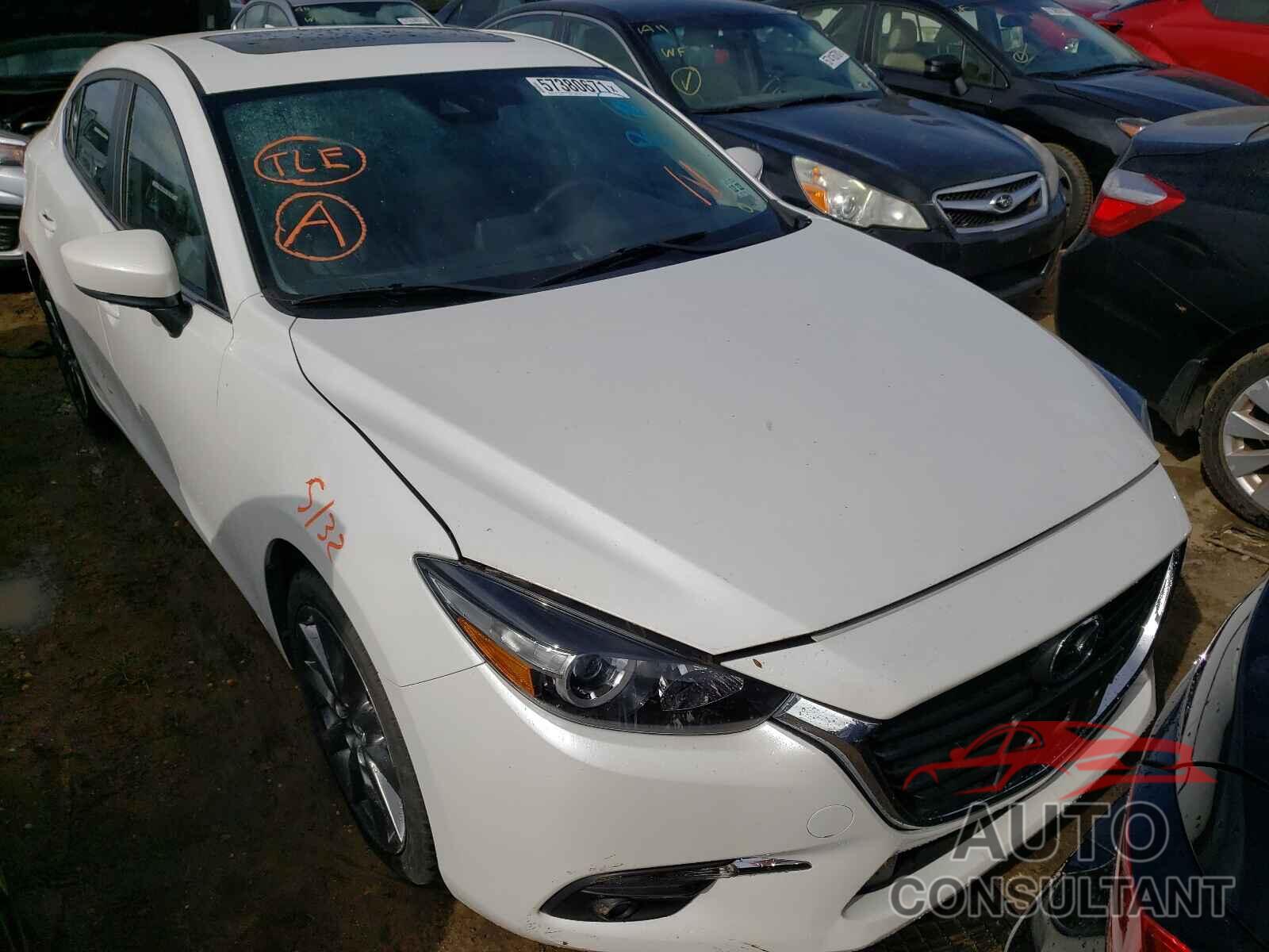 MAZDA 3 2018 - 3MZBN1V3XJM171403