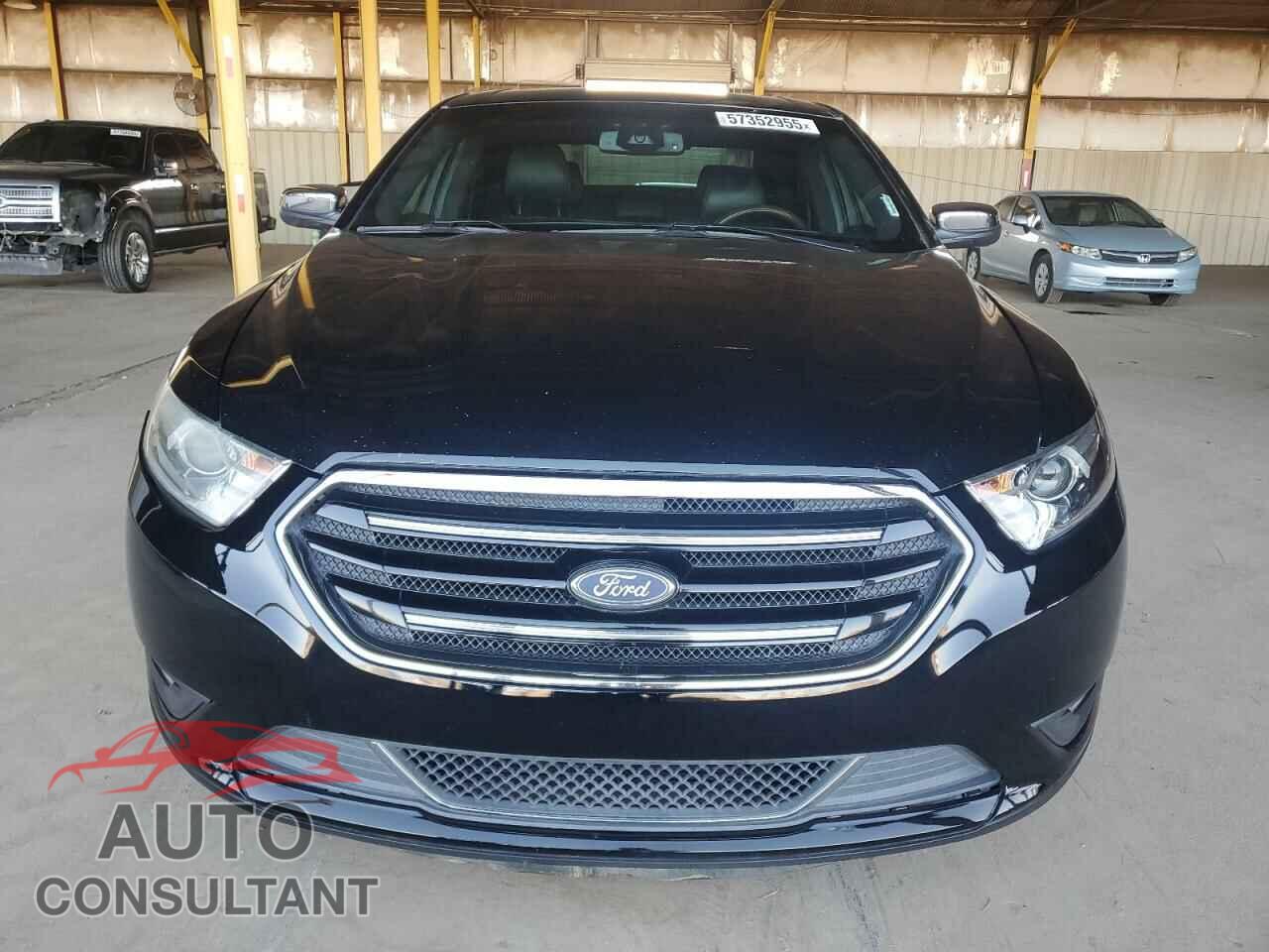FORD TAURUS 2018 - 1FAHP2F87JG133473
