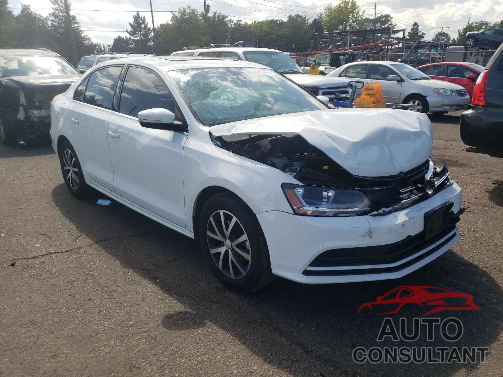 VOLKSWAGEN JETTA 2017 - 3VWB67AJXHM397858