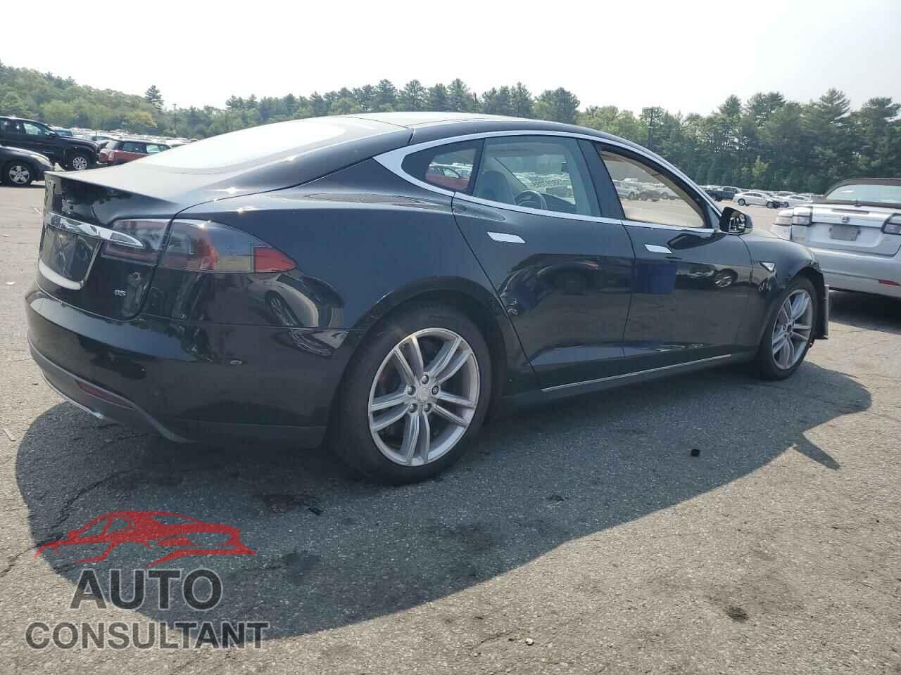 TESLA MODEL S 2013 - 5YJSA1CN3DFP13307